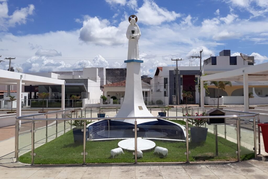 Estatua do Milagre Eucaristico Sousa PB