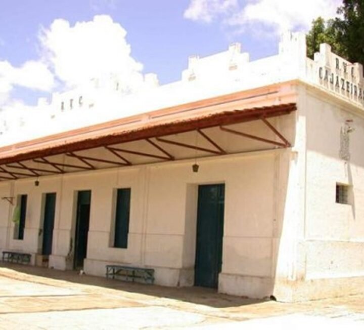 Chegada Do Trem A Campina Grande E Outras Estações Ferroviárias Na Paraíba: História, Abandono E Revitalização Sustentável Com Vlt 2025 7 Cactos Arquitetos Em Campina Grande Antiga Estacao Ferroviaria de Cajazeiras 2008 02 | Cactos Arquitetos em Campina Grande