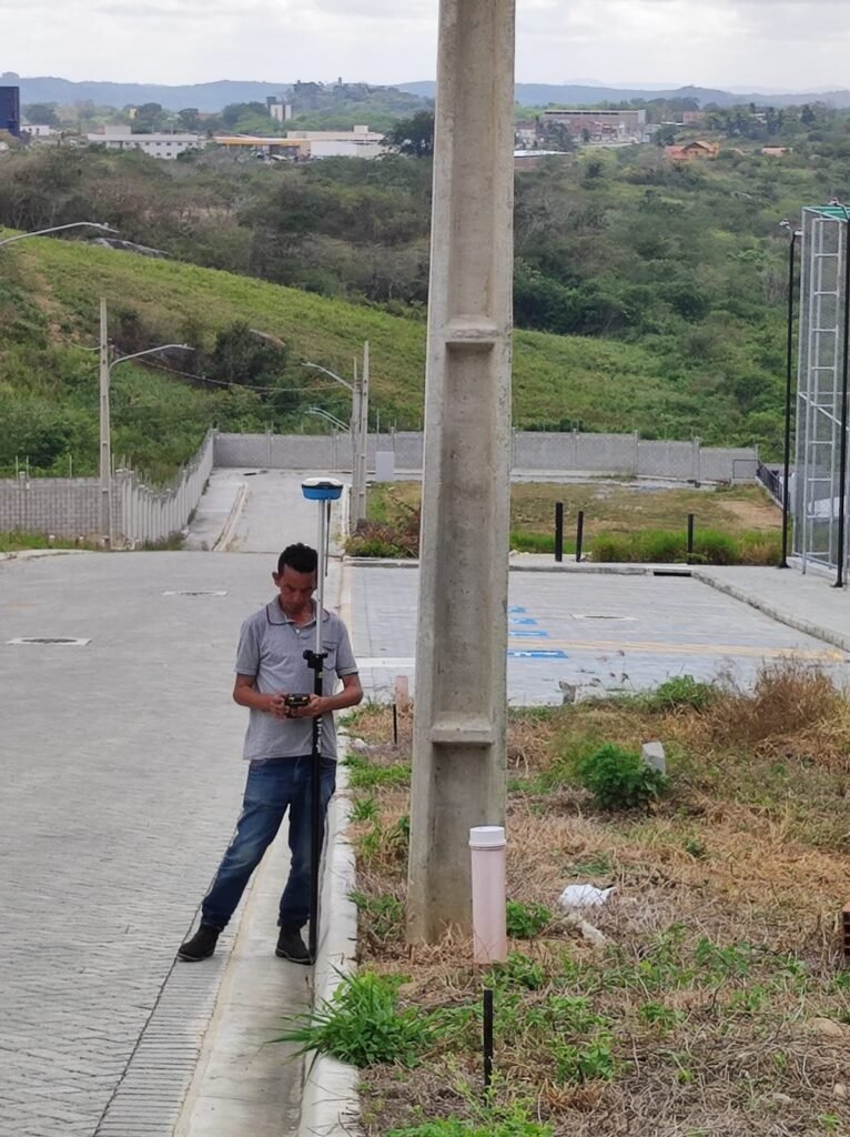 Levantamento Topográfico Na Paraíba: Importância Para Projetos Sustentáveis Em Campina Grande, João Pessoa E Patos 5 Cactos Arquitetos Em Campina Grande Levantamento topográfico Paraíba - Postes de Energia - Skyville Campina Grande